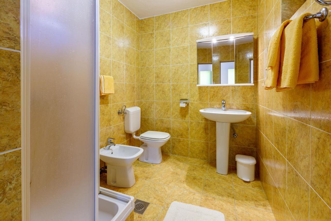 Apartments Loncaric Crikvenica Ngoại thất bức ảnh