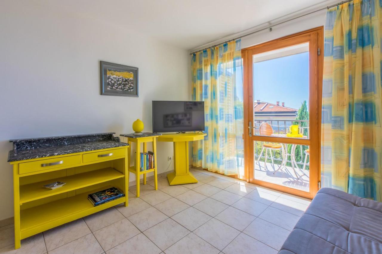 Apartments Loncaric Crikvenica Ngoại thất bức ảnh