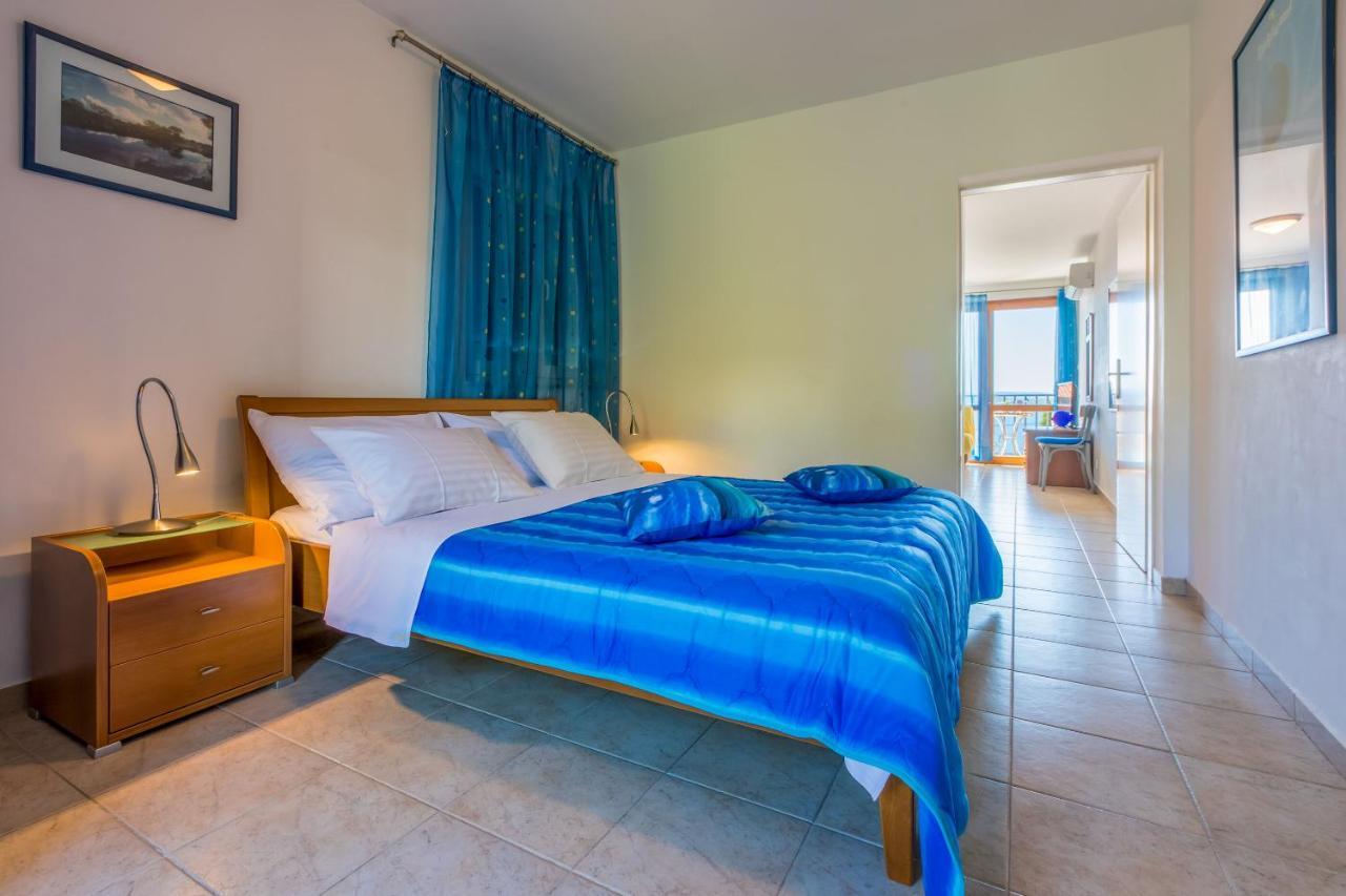 Apartments Loncaric Crikvenica Ngoại thất bức ảnh