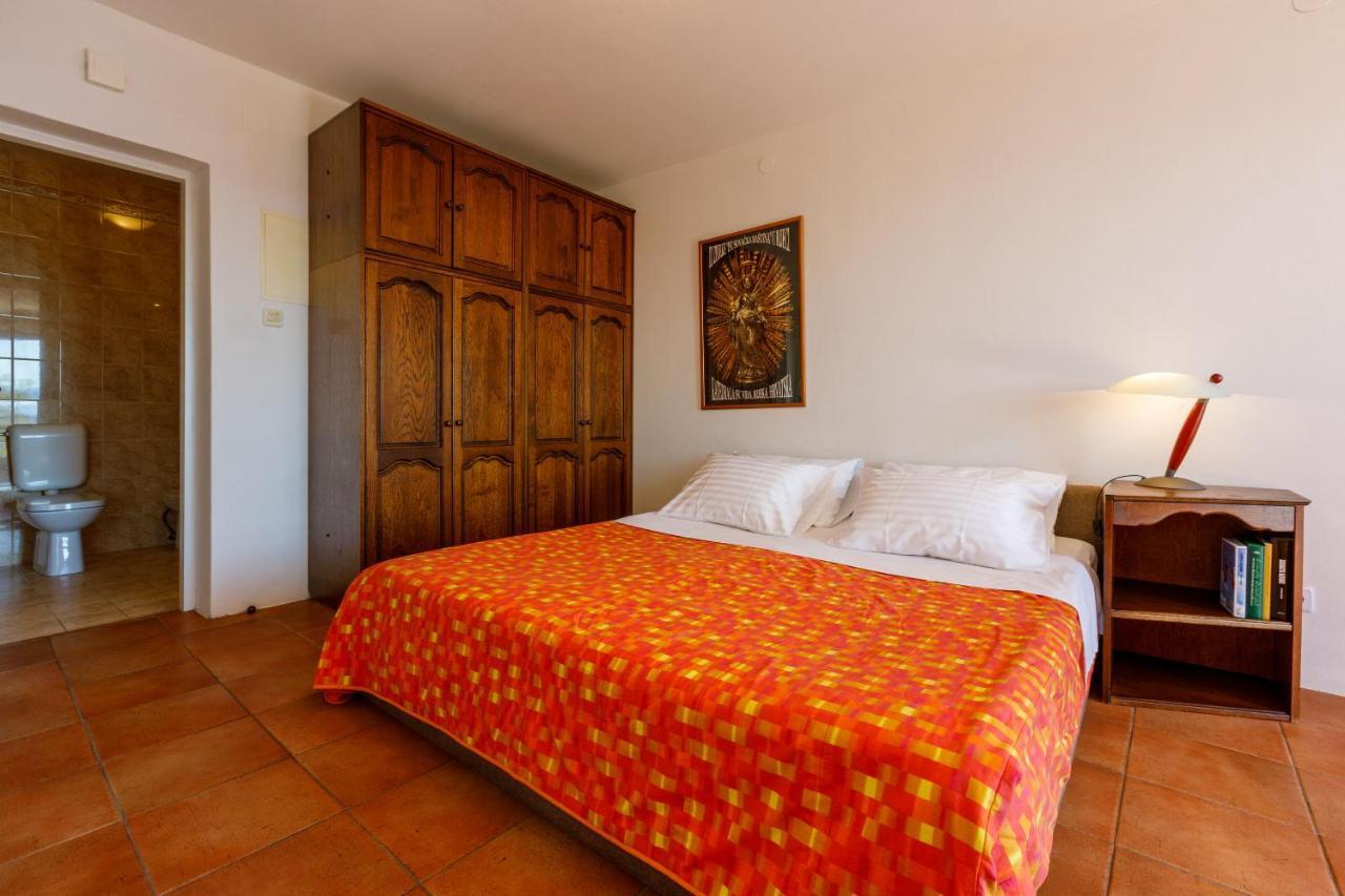 Apartments Loncaric Crikvenica Ngoại thất bức ảnh