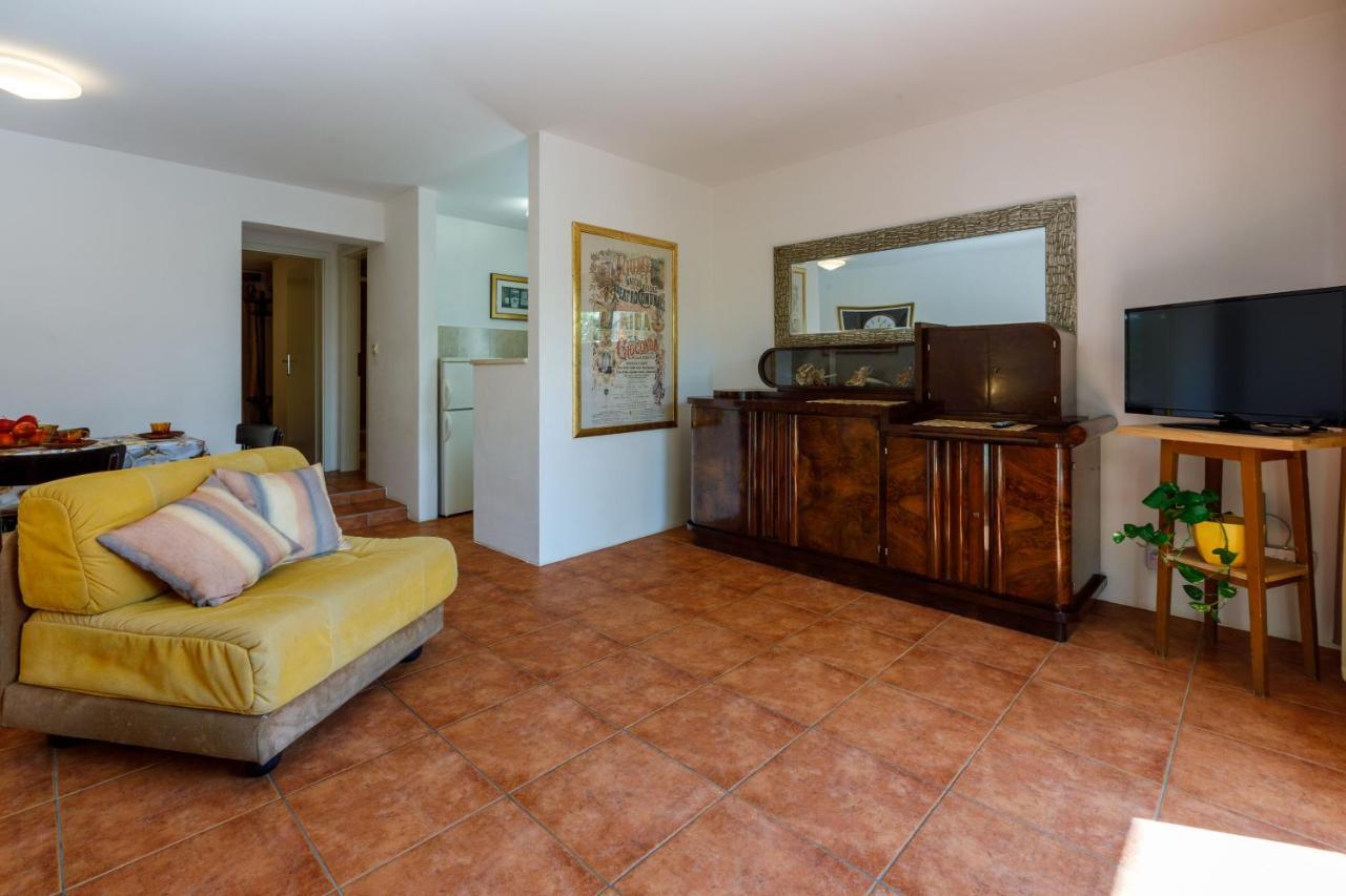Apartments Loncaric Crikvenica Ngoại thất bức ảnh
