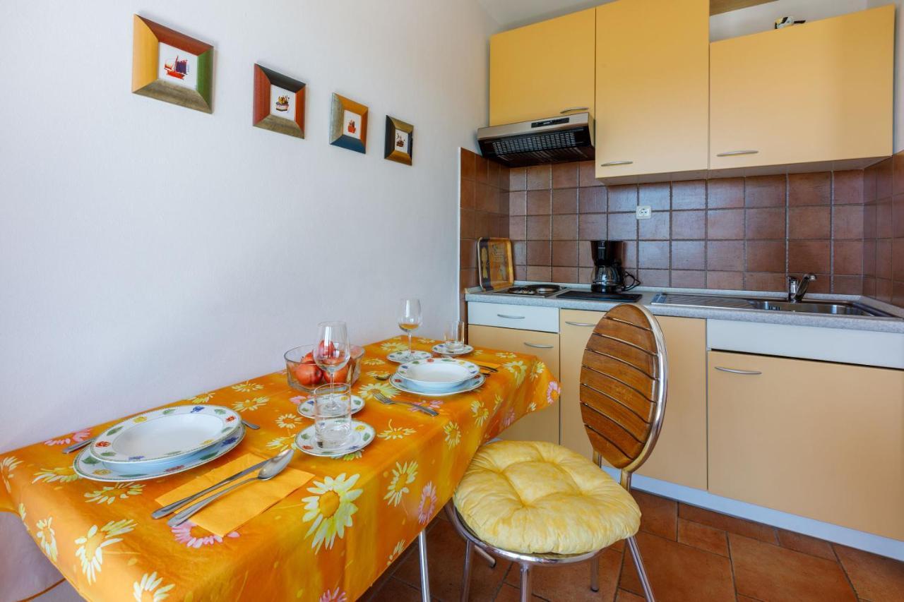 Apartments Loncaric Crikvenica Ngoại thất bức ảnh